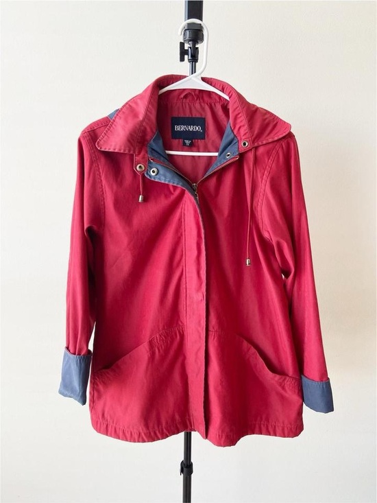 Bernardo Jackets & Blazers - Bernardo Red Utility Hooded Jacket with Blue Trim Size S